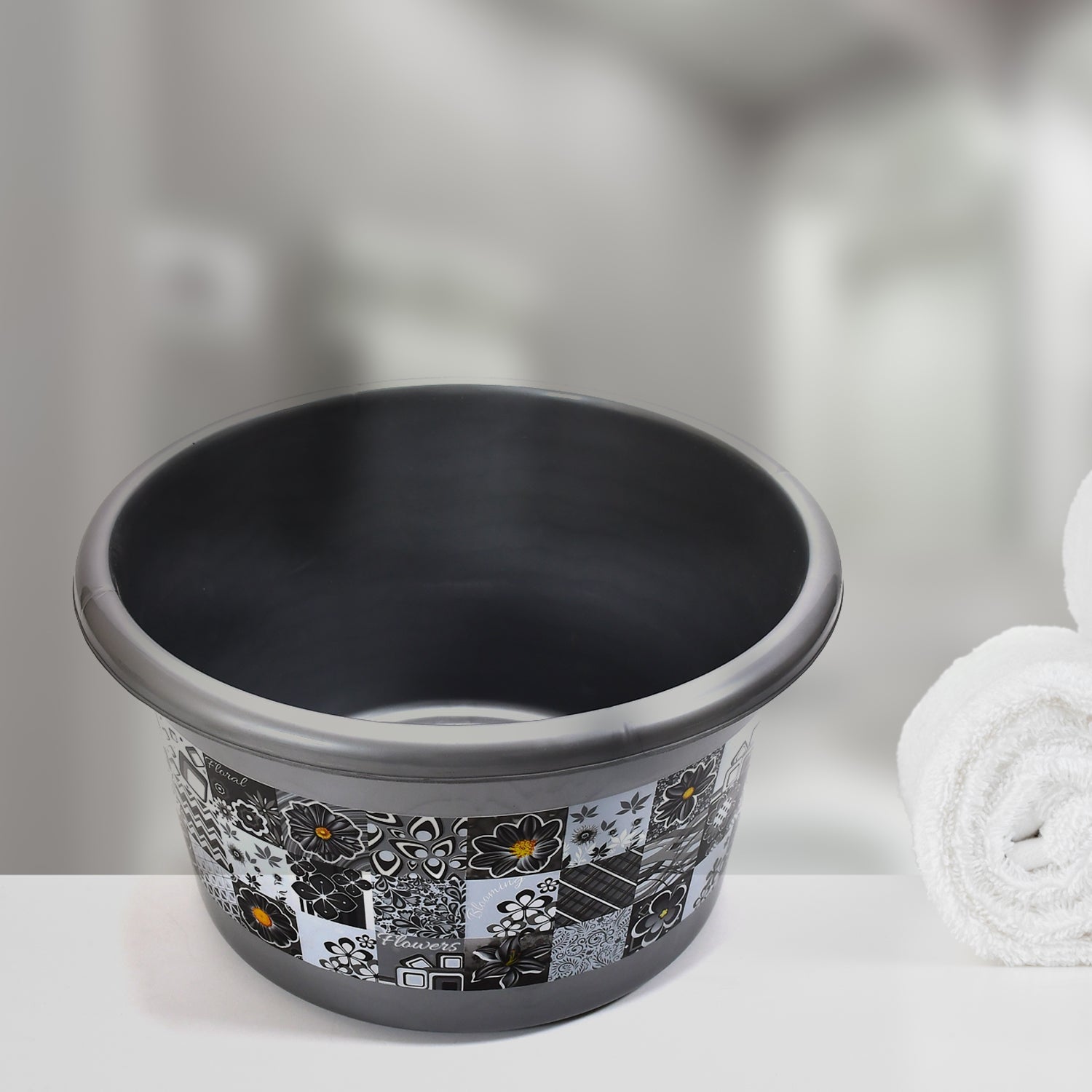 7-piece plastic bathroom set with accessories 7-piece plastic bathroom set with accessories